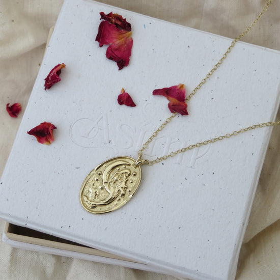 Mermaid Necklace in 9ct Gold
