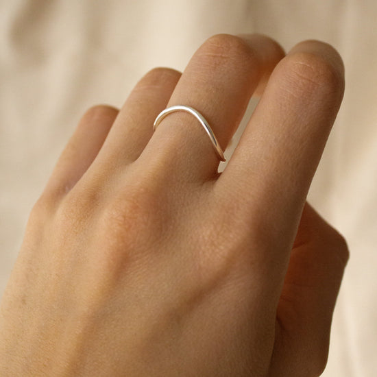 Load image into Gallery viewer, Stacking Wave Ring in Silver
